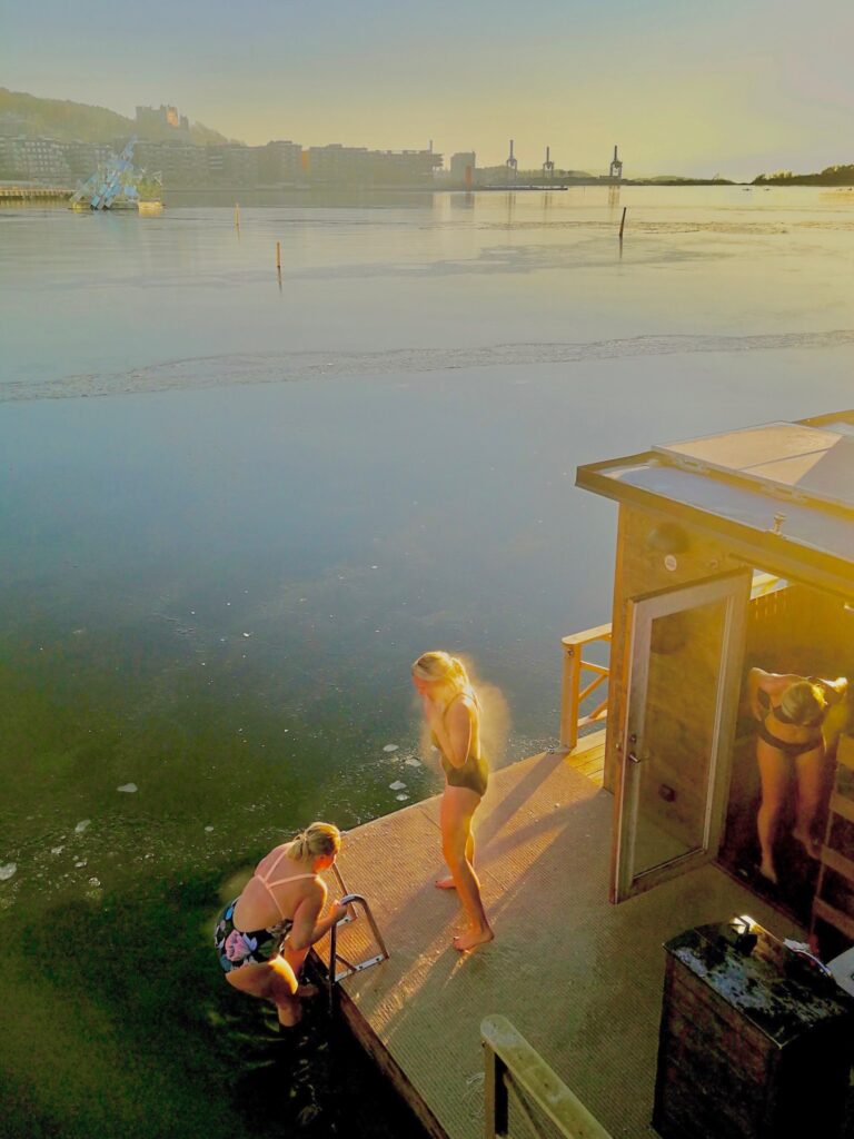 9C7CDDBB EFE8 4D6D 912B 2E5E1719D5D8